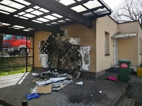  Pożar elewacji budynku na kępińskim orliku