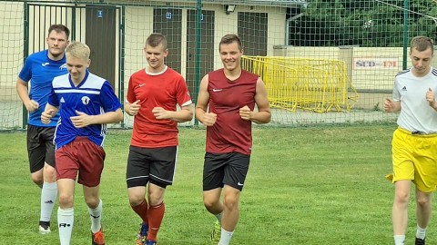  Piłkarze Orła Mroczeń wznowił treningi 