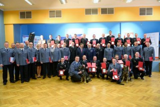 Nagrodzono strażaków i policjantów 