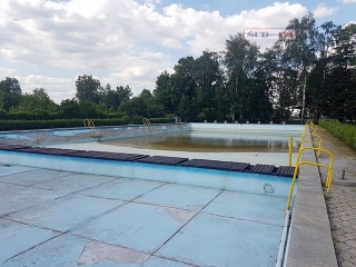  Czy basen latem będzie otwarty?